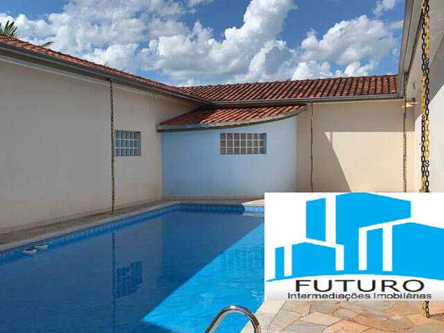 Casa para Venda em Águas de Santa Bárbara - 4