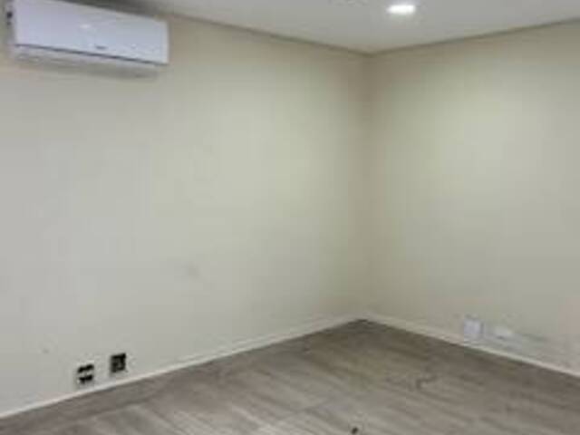 Sala para Venda em Carapicuíba - 4