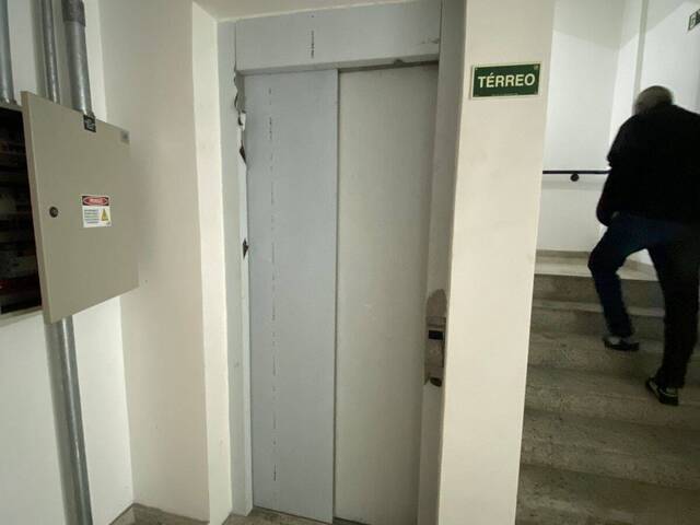 Sala para Venda em Carapicuíba - 4