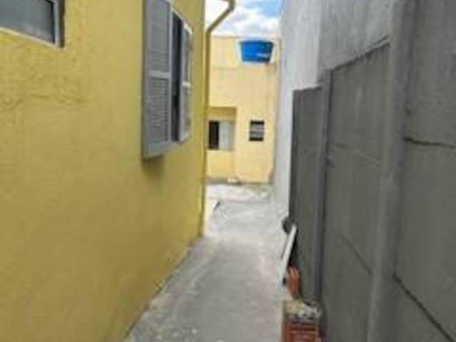 Casa para Venda em Carapicuíba - 5